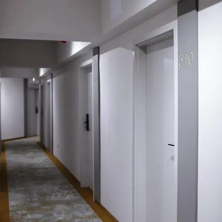 Europeca 4* קריובה